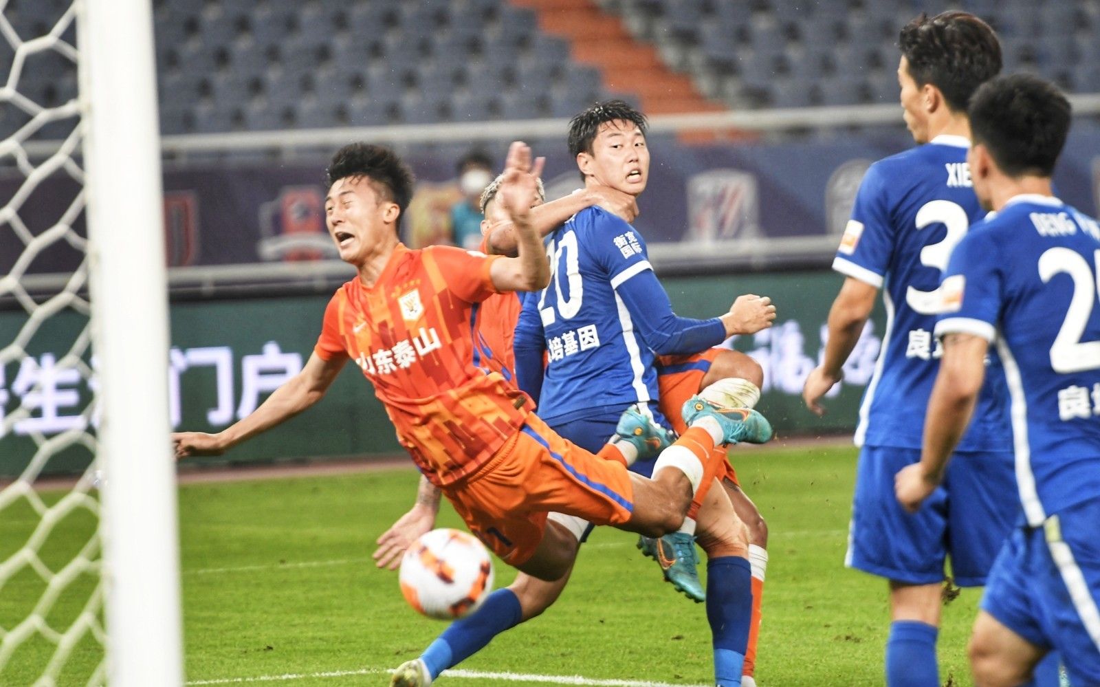 巴媒：奥斯卡近期饱受伤病困扰，他正考虑与圣保罗解约并退役