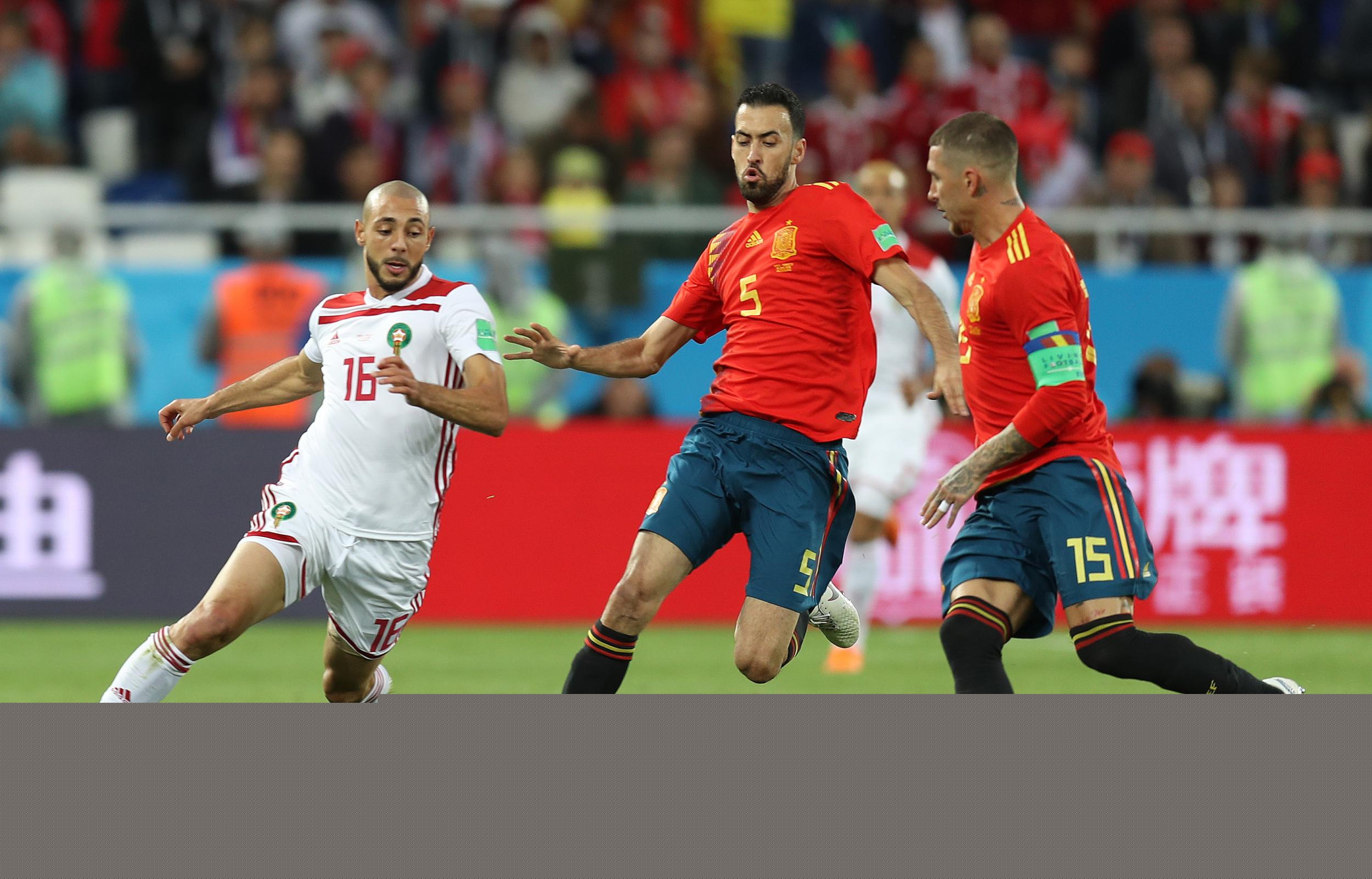 斯帕莱蒂：球员们脸上不再是满足的表情，而是更加放松的表情（斯帕莱蒂：球员们脸上的满足已褪去，取而代之的是更放松的神情）