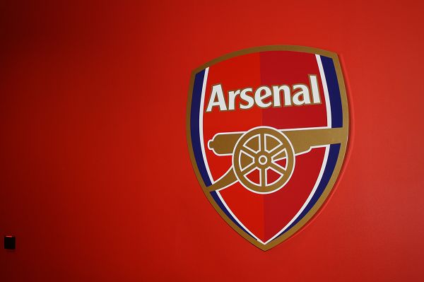 高层力挺斯洛特！利物浦敲定萨拉赫处罚，埃及球星恐无缘最后两战（利物浦高层力撑斯洛特，萨拉赫处罚敲定或缺席赛季末两战）