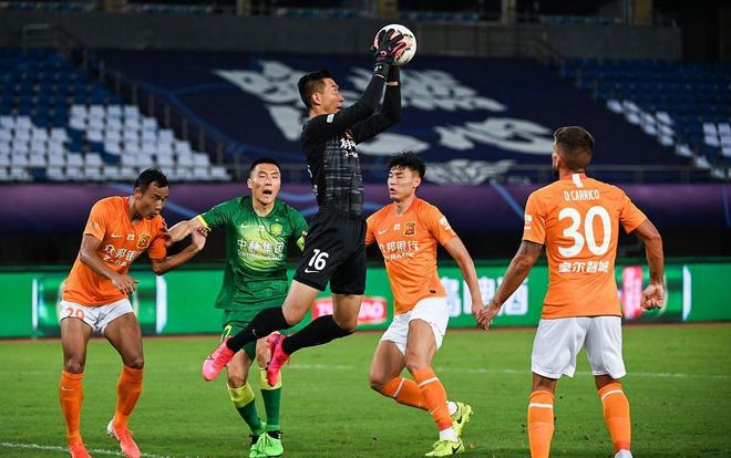 杜兰特稳定输出决定比赛走向（杜兰特稳健发挥左右战局）