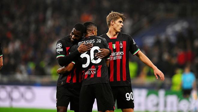 巴莱巴：父亲盼我像小罗那样踢10号位；在喀麦隆踢球更自由（巴莱巴：父亲希望我像小罗一样司职10号；在喀麦隆踢球更自由）