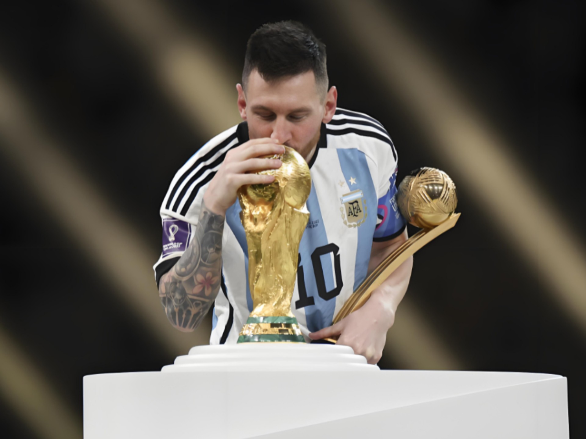 乒乓球混团世界杯：中国队一日双胜 延续强势表现（混团乒乓世界杯：中国队单日两连胜 持续展现统治力）