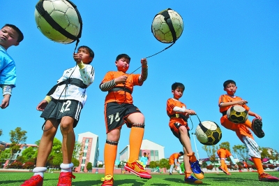 17／18赛季以来英超参与进球数榜：萨拉赫第一，孙凯分居二三（2017／18赛季至今英超参与进球榜：萨拉赫领跑，孙兴慜、凯恩分列二三位）