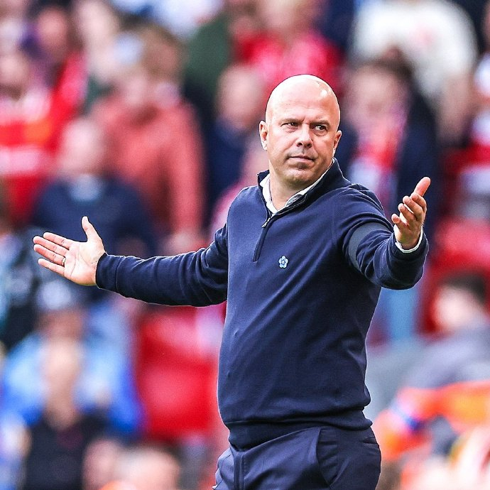 内马尔近3场4球1助攻帮助桑托斯成功保级，并拿到南球杯资格（内马尔近3战4球1助，助桑托斯完成保级并锁定南球杯席位）