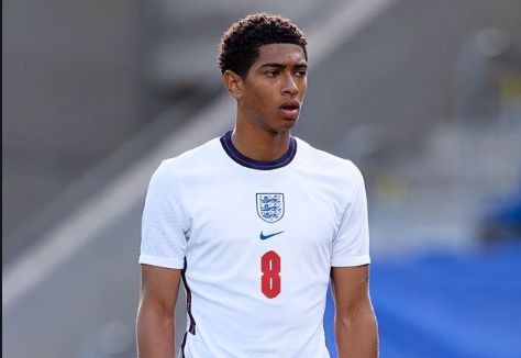 自己给自己颁奖！特朗普获首届FIFA和平奖 因凡蒂诺抛出争议言论