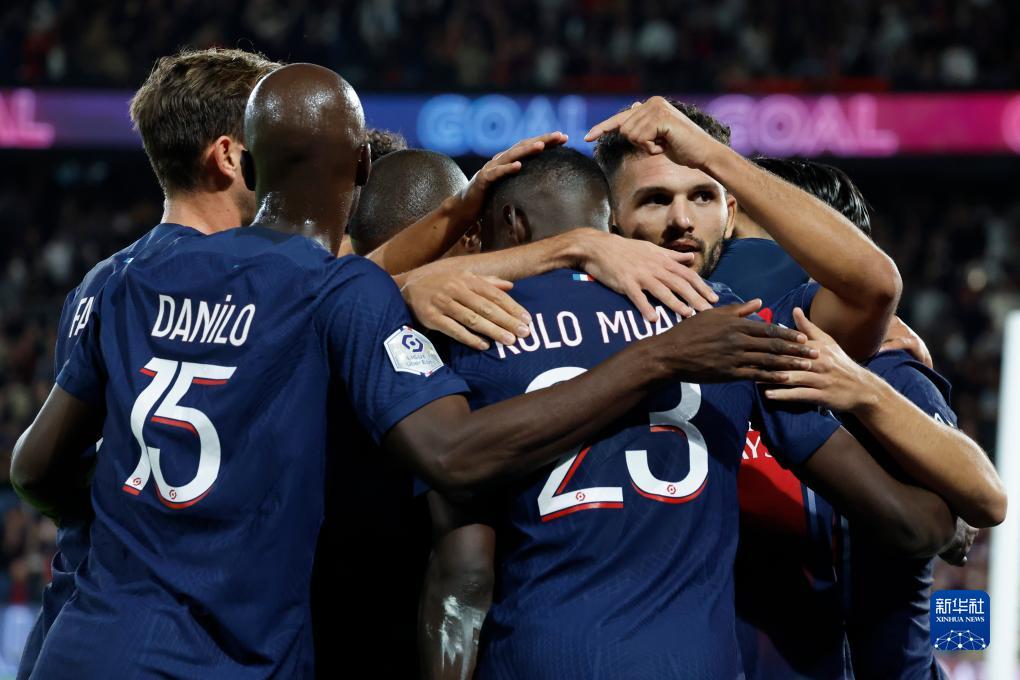 基恩谈梅努：有时候教练就是不信任你，你得用表现证明他错了（基恩谈梅努：当教练不信任你时，唯有用表现让他改观）