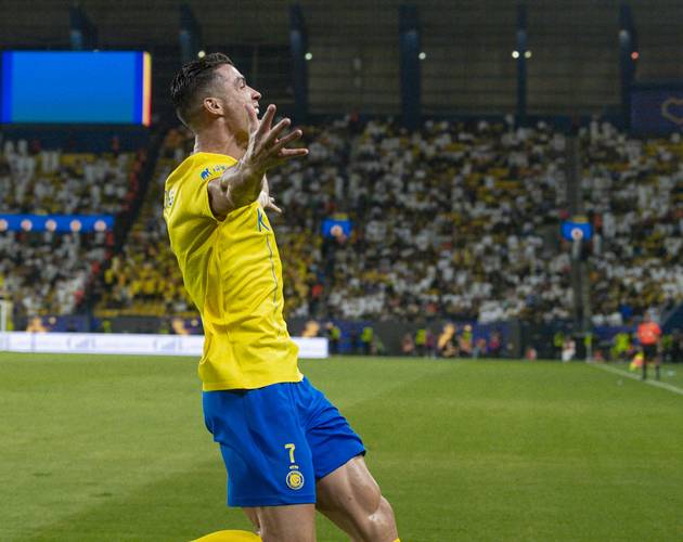 萨拉赫或冬窗加盟利雅得新月，年薪2亿转会费超5300万欧元（萨拉赫有望冬窗加盟利雅得新月，转会费超5300万欧元、年薪达2亿）