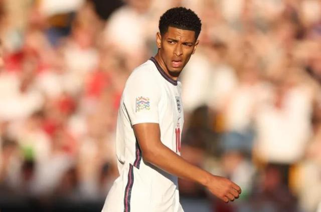 大卫-路易斯：未来会当教练；在慕尼黑夺得欧冠那夜太疯狂了（大卫-路易斯：计划未来执教；慕尼黑欧冠封王之夜太疯狂）