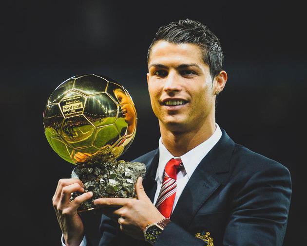 麦克托米奈：尤文很优秀，但那不勒斯得继续提升达到更高高度（麦克托米奈：尤文实力不俗，但那不勒斯还需不断进步攀上新高度）