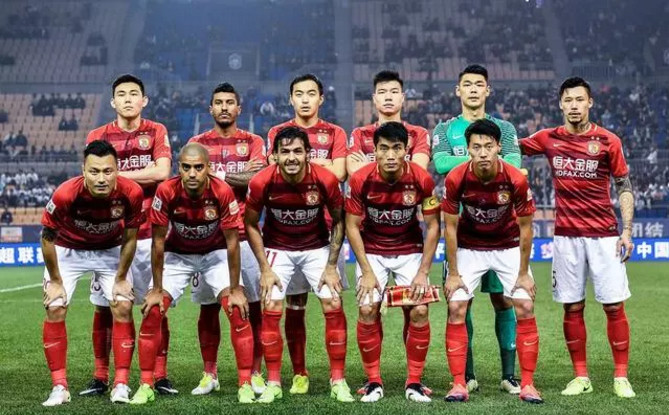 恭喜杜锋！广东队迎来近10年内最强外援阵容，萨林杰可能被弃用？