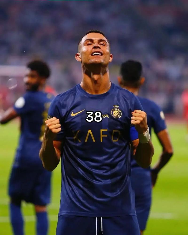 斯帕莱蒂：踢那不勒斯时我的选择出错了；热格罗瓦明天会首发（斯帕莱蒂：对那不勒斯用人判断失当；热格罗瓦明日首发）